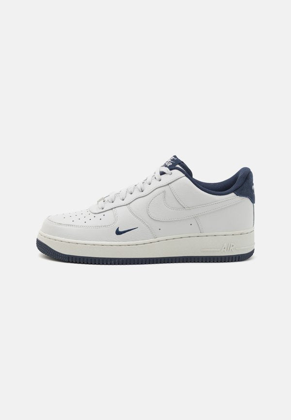 Nike Sportswear AIR FORCE 1 '07 LV8 - Trainers - photon dust/photon dust/obsidian