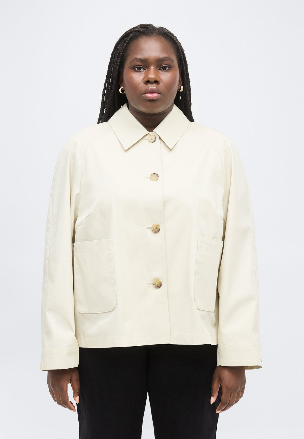 CURVE WATER REPELLENT COLLARED RELAXED SHORT JACKET Media 3