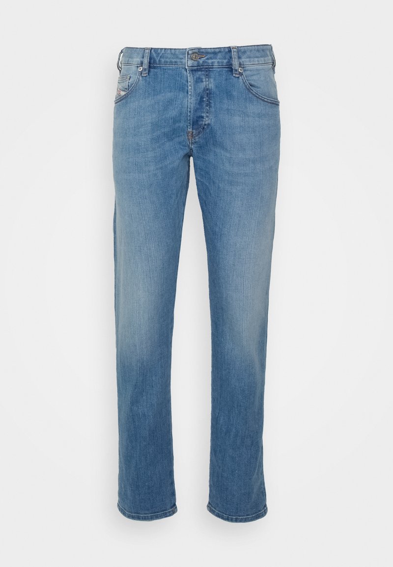 Hellblaue Denim-Jeans mit geradem Schnitt, fünf Taschen und einem verwaschenen Finish. Mit einem Knopf- und Reißverschluss, sowie leichten Used-Effekten.