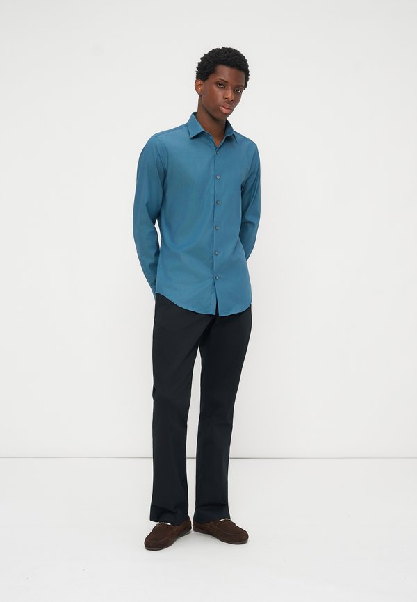 Calvin Klein SLIM FIT