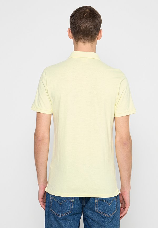 Levi's® SLIM FIT