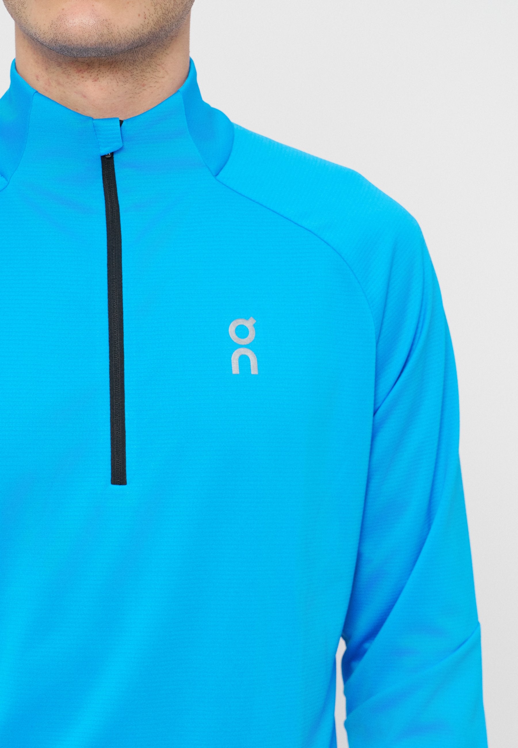 On Langarmshirt Media 6