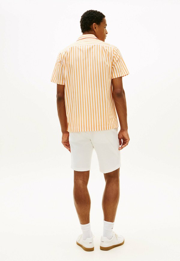 Tommy Hilfiger REGULAR FIT PAPER TOUCH SHORT SLEEVE SHIRT