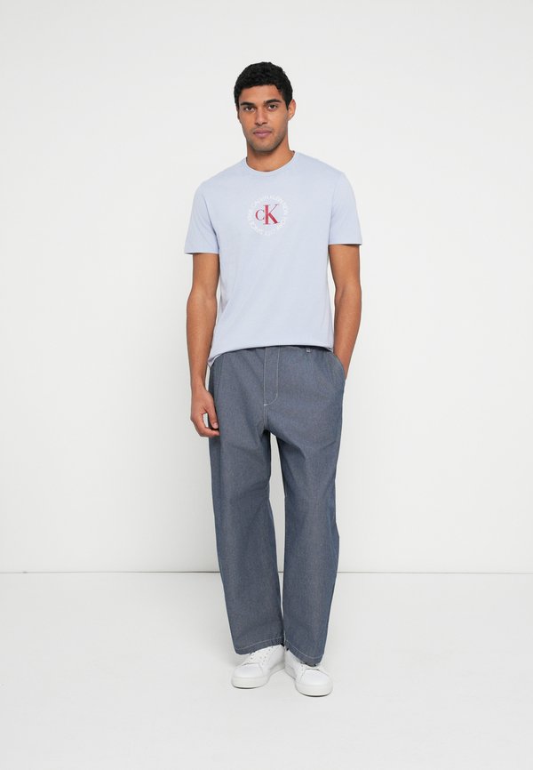 Calvin Klein Jeans WORD CIRCLE