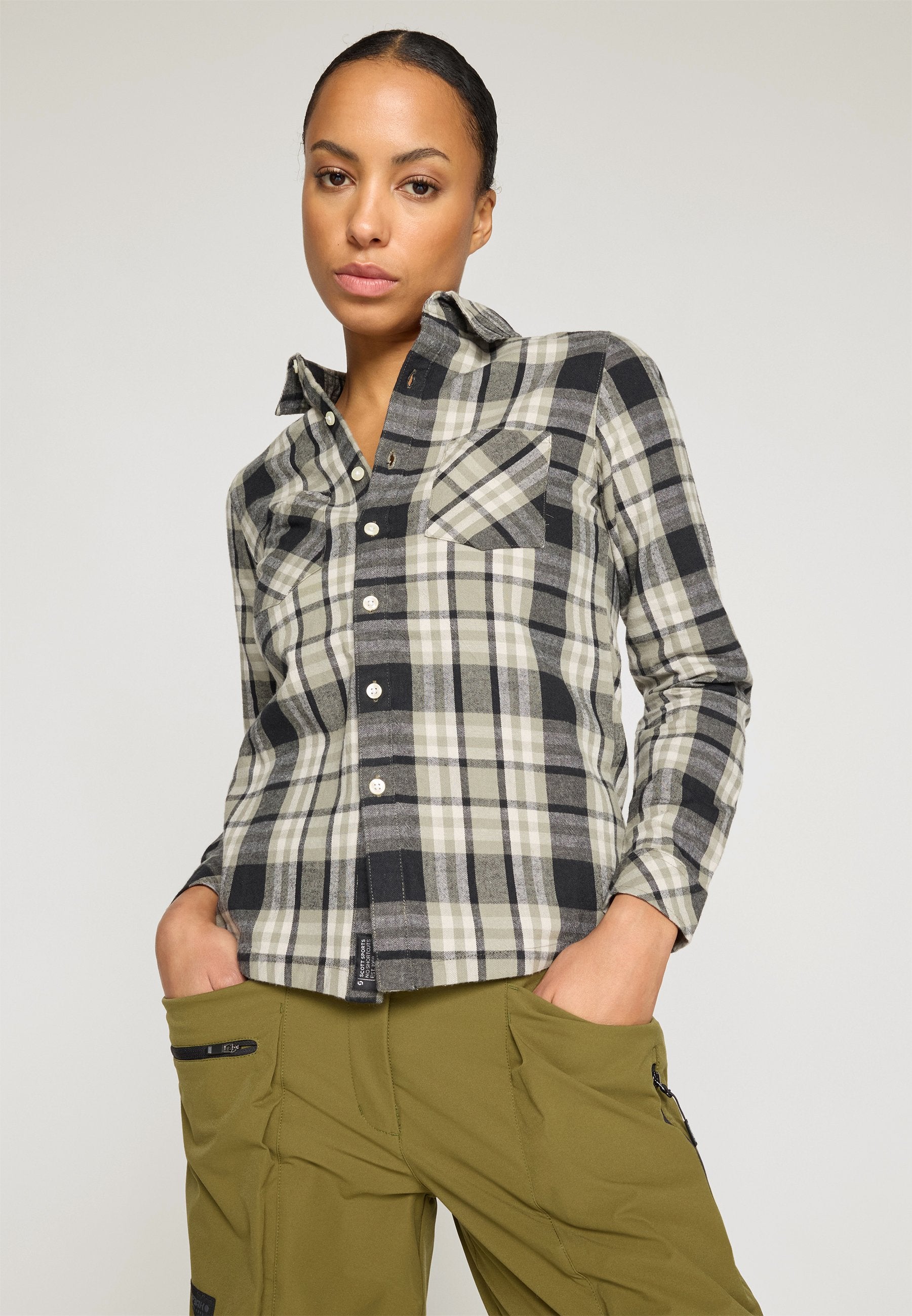 REGULAR FIT  Media 5