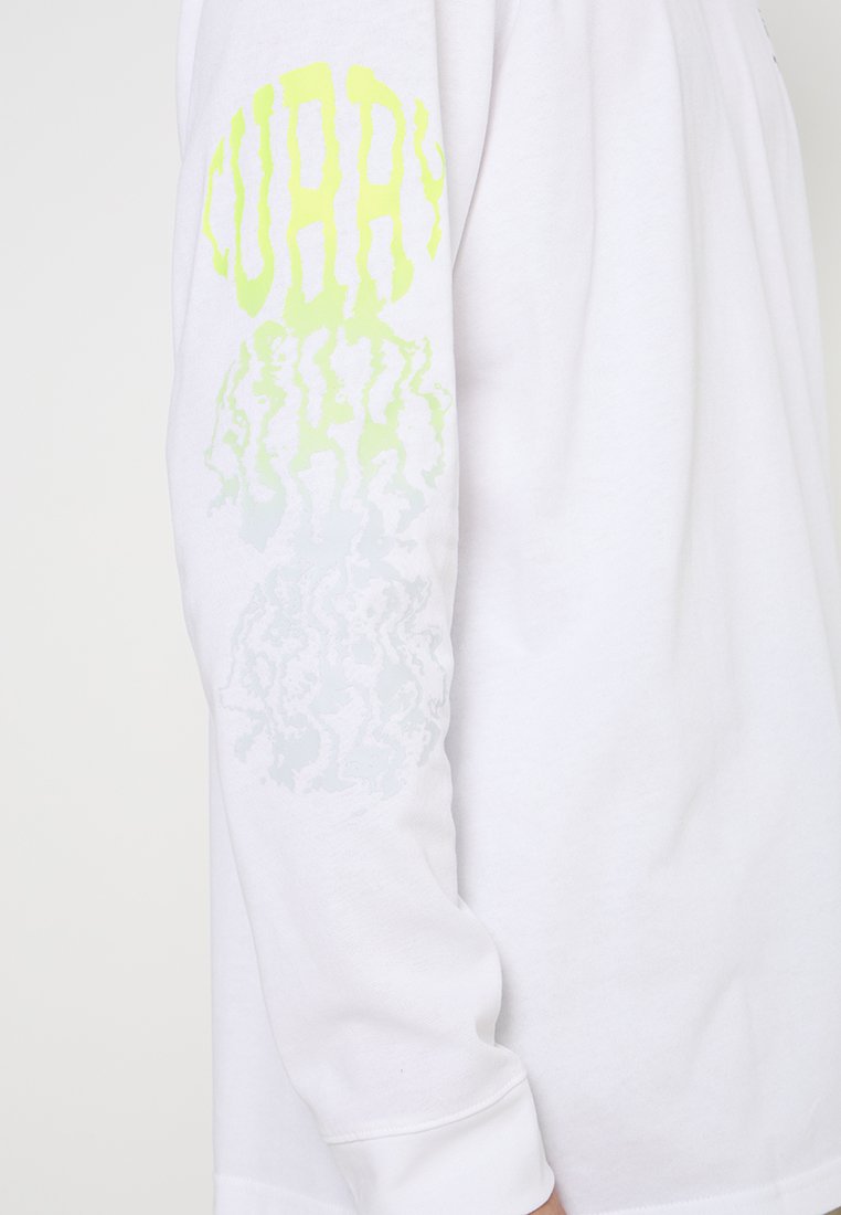 Under Armour LOOSE FIT
