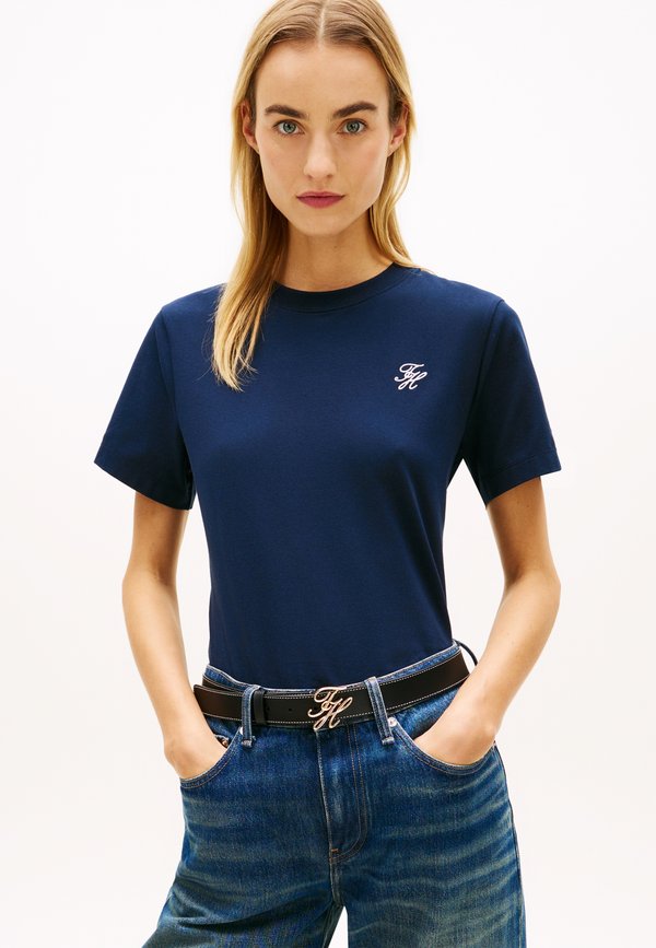 Tommy Hilfiger LOGO EMBROIDERY JERSEY CREW NECK T-SHIRT - Basic T-shirt - dark night navy