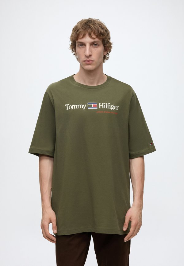 Tommy Hilfiger GRAPHIC TEE - Print T-shirt - huntsman green