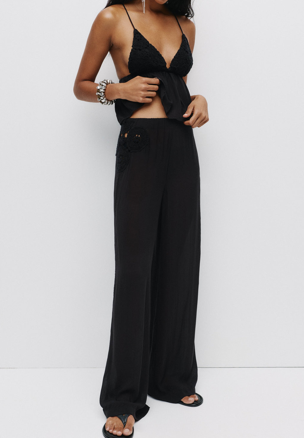 PULL&BEAR RUSTIC EMBROIDERED