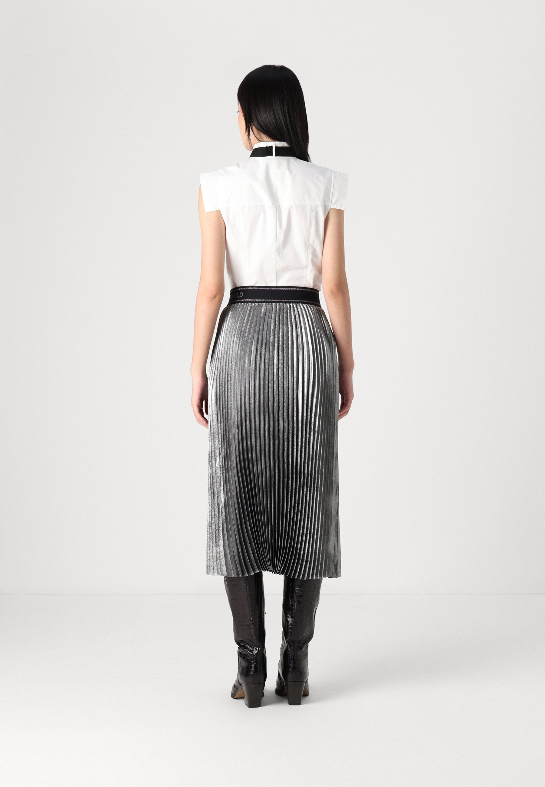 FOIL PLEATED SKIRT Media 4