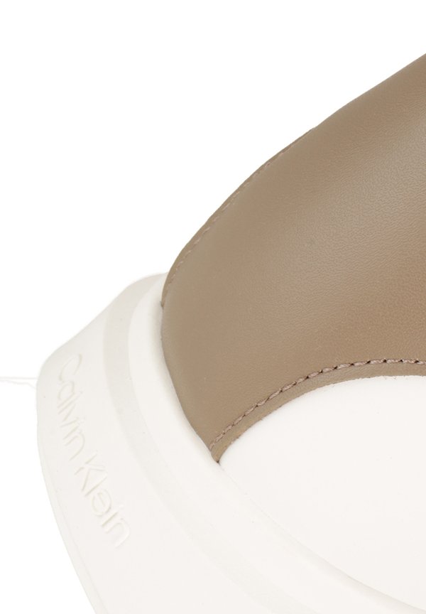 Calvin Klein CHUNKY CUPSOLE LACEUP BRIGHT WHITE/DESERT TAUPE #05O