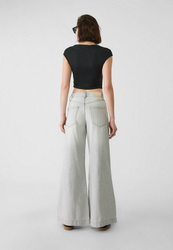 Stradivarius WIDE