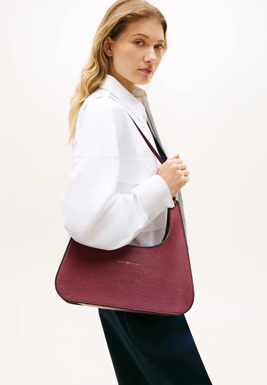 Tommy Hilfiger TH MODERN SHOULDER BAG - Handbag