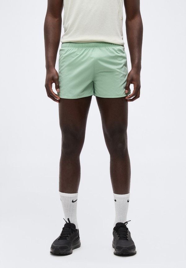 Nike Performance FAST SHORT - Sports shorts - steam