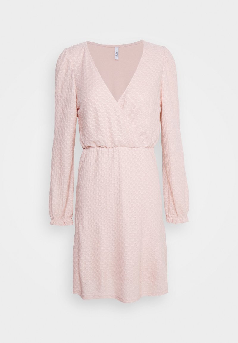 Rosa, gemustertes Kleid mit Wickeldesign, V-Ausschnitt und langen Ärmeln. Strukturiertem Stoff und elastischem Bund für eine figurbetonte Passform.