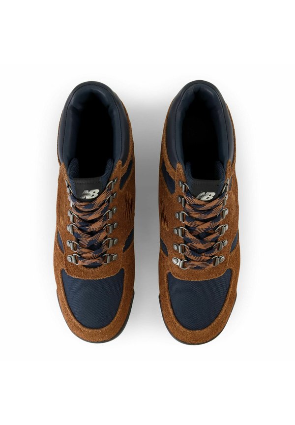 New Balance RAINIER