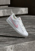 Nike Sportswear TENNIS CLASSIC - Trainers - white/pink foam
