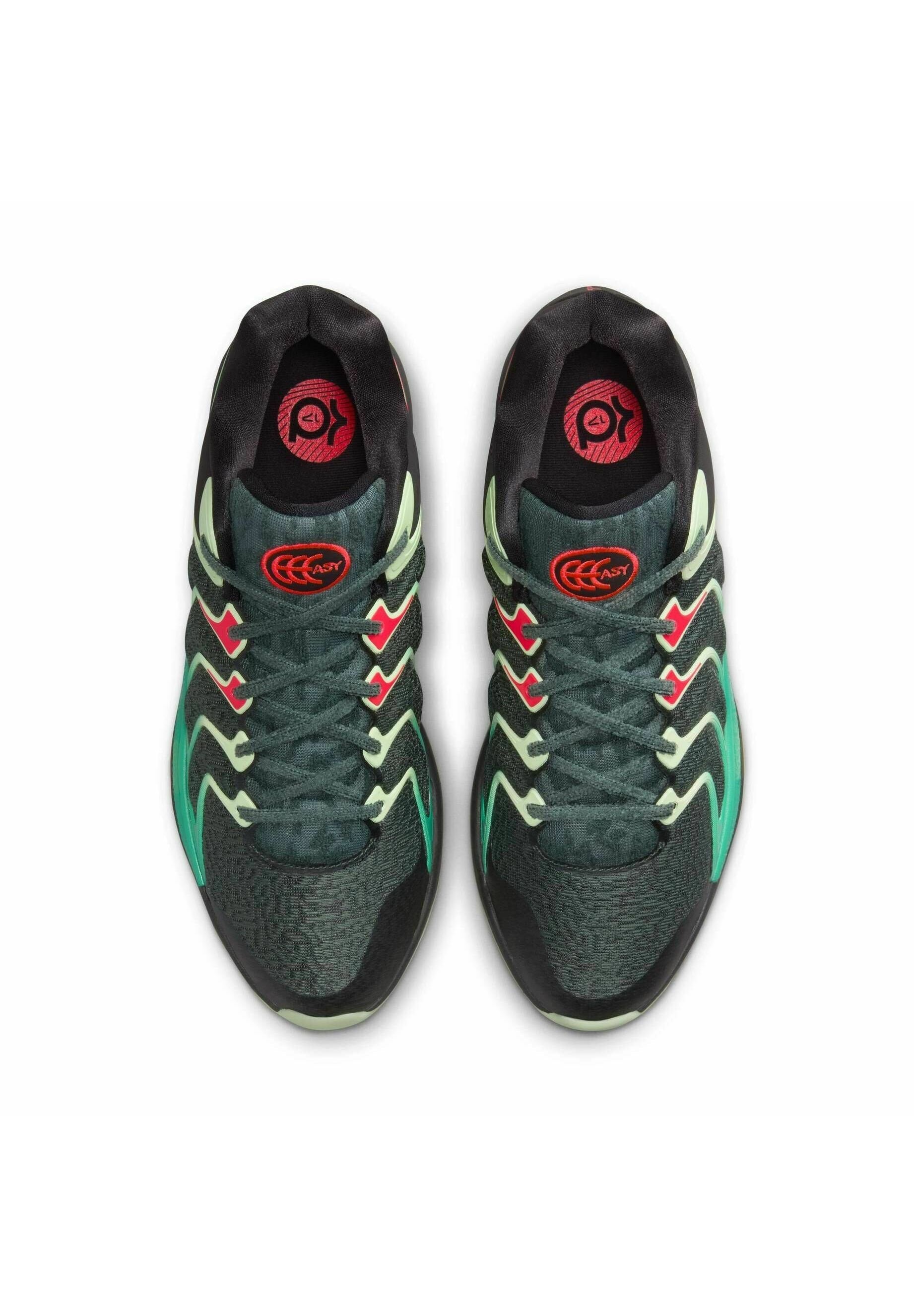 Nike Performance
