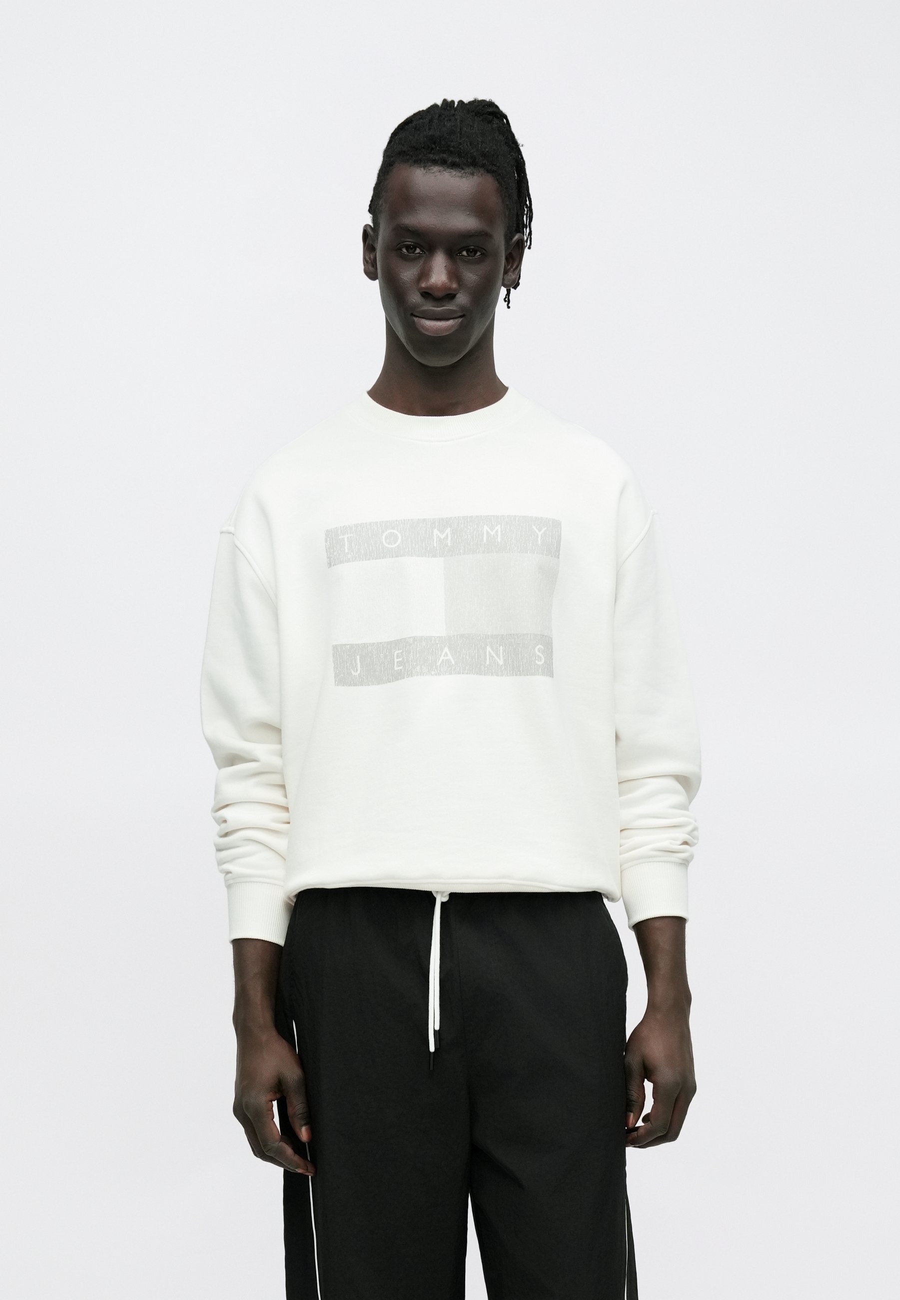 Tommy Jeans 90S TONAL FLAG BADGE SWEATSHIRT