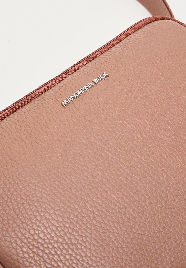 Mandarina Duck