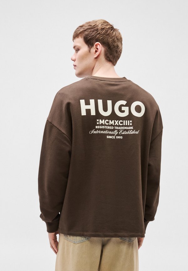 HUGO NAVIU