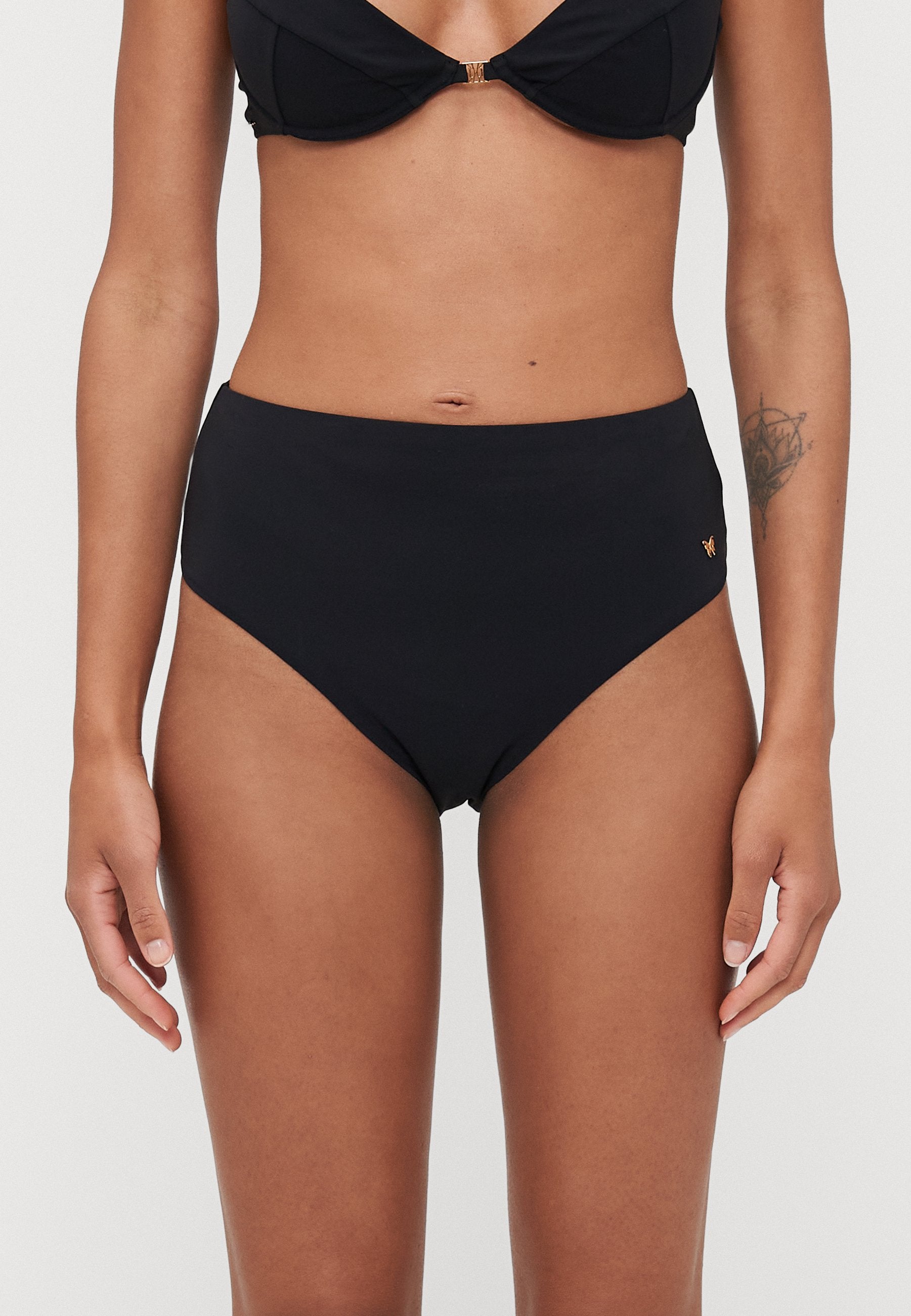 KIKI DE MONTPARNASSE LACE UP BOTTOM