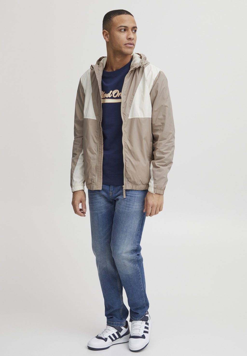 BHOUTERWEAR HOODED Media 2