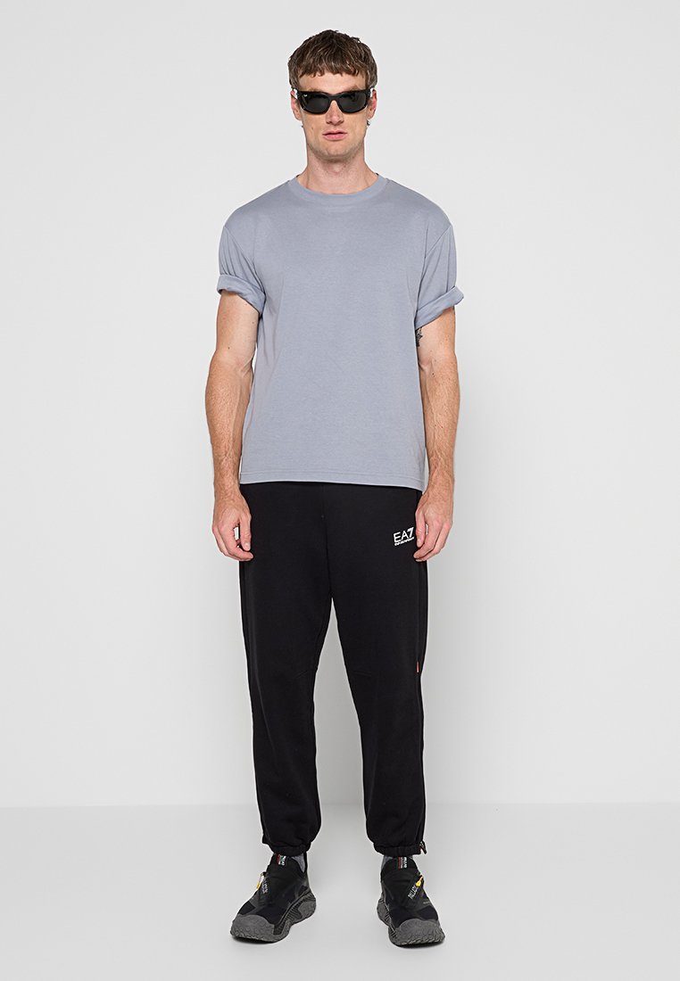 EA7 Emporio Armani Jogginghose Media 2