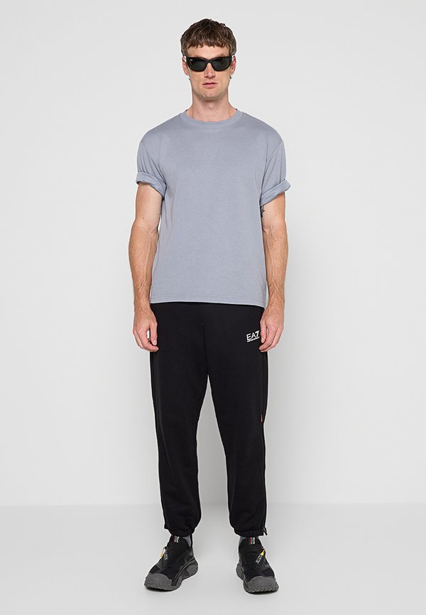 EA7 Emporio Armani