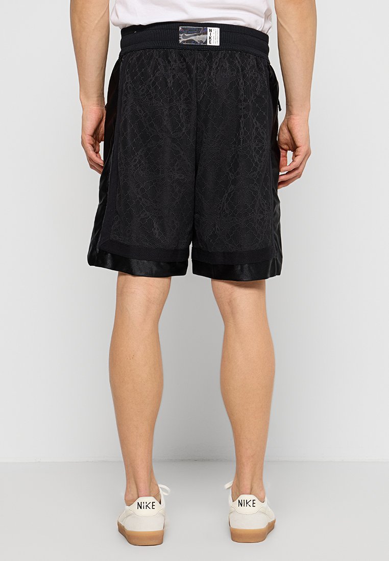 Nike Performance