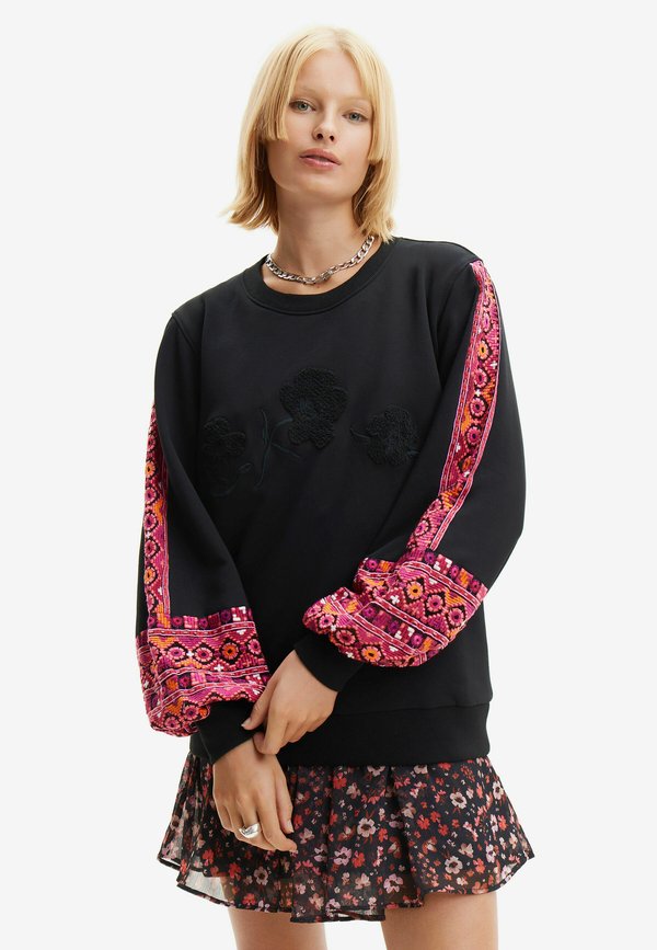 Desigual EMBROIDERED PUFF