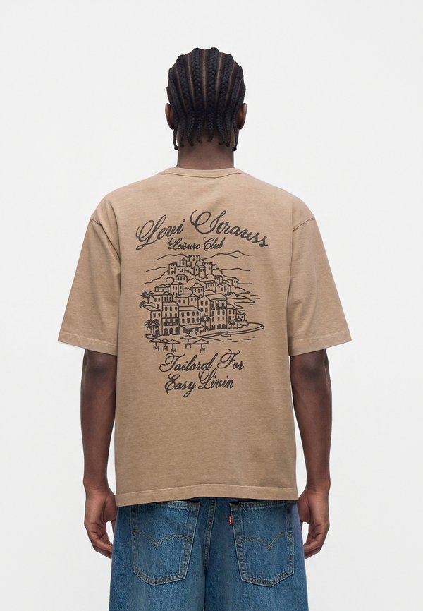 Levi's® LOOSE TEE - Print T-shirt - vintage khaki