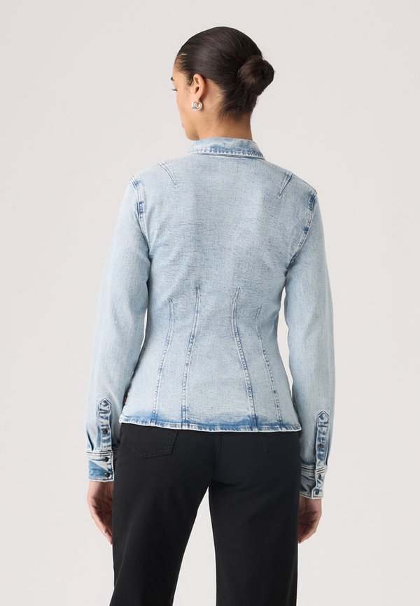 Levi's® SHAPED SHIRT