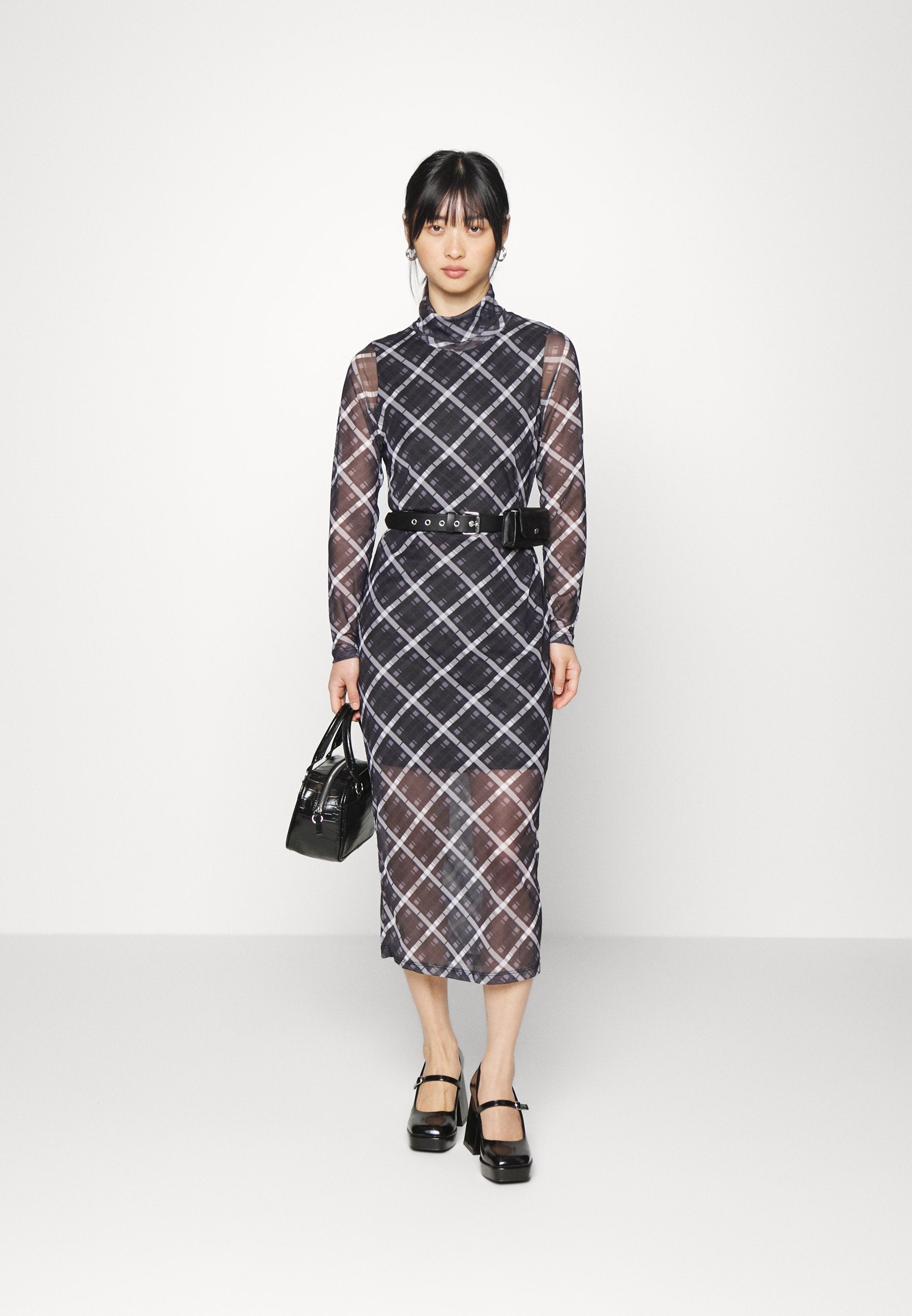 ONLFLOW MIDI DRESS Media 2