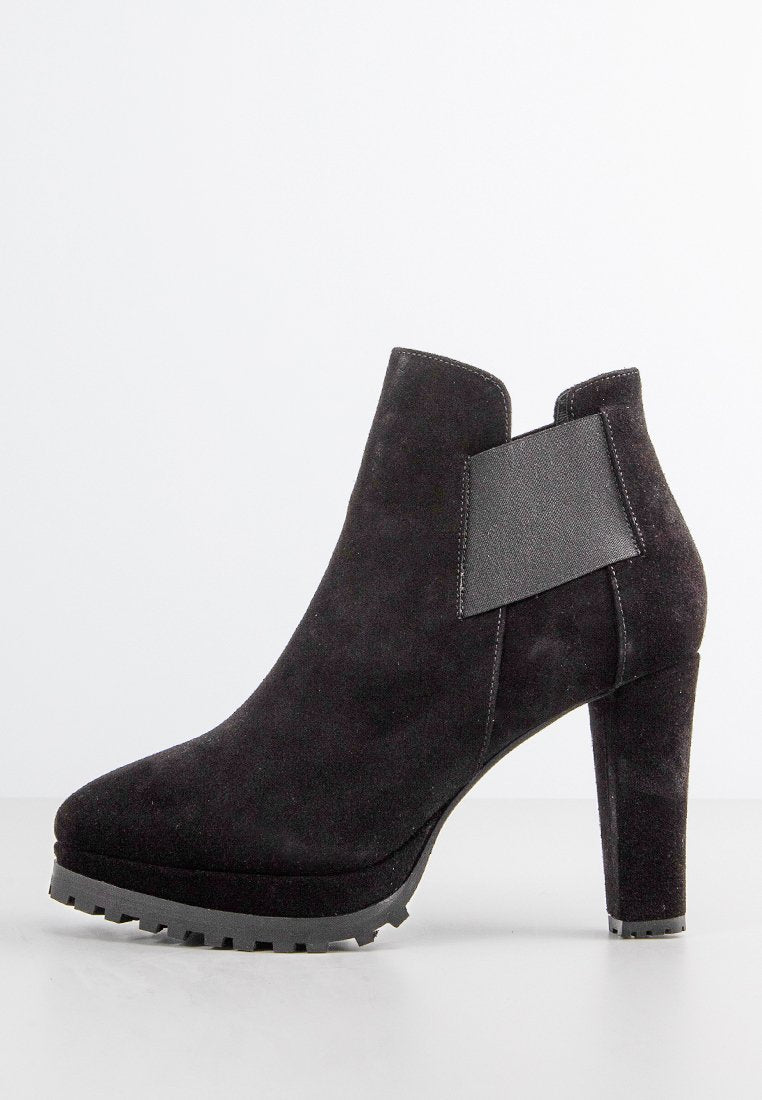 SARRIS - AllSaints - View 1