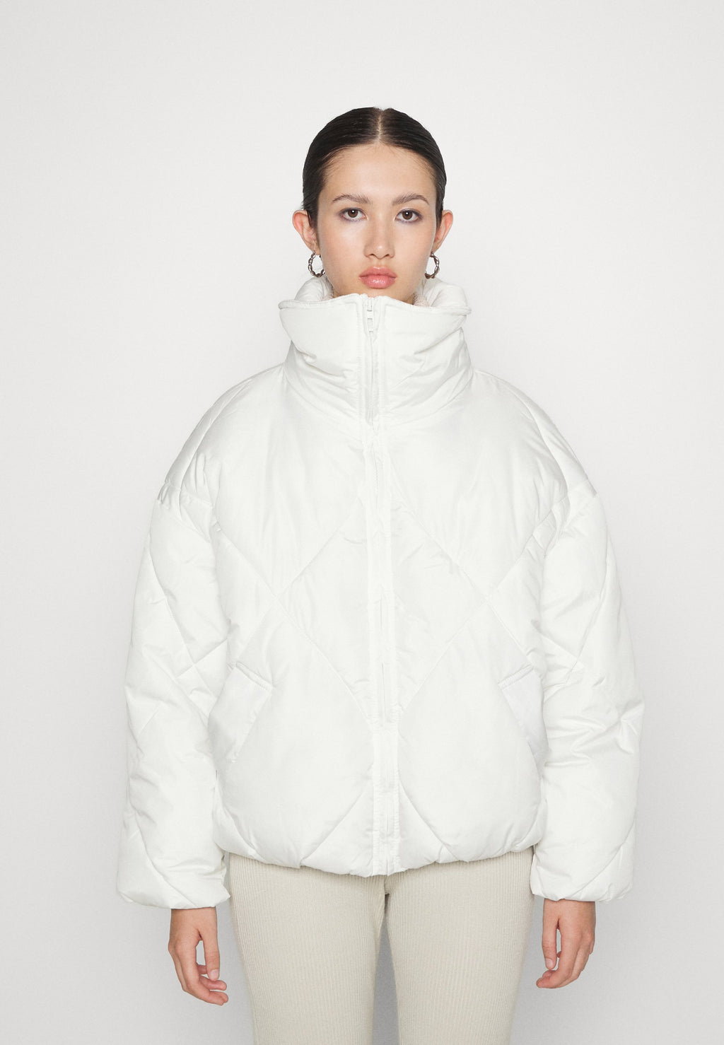 ONLTAMARA SHORT QUILTED JACKET  Media 3