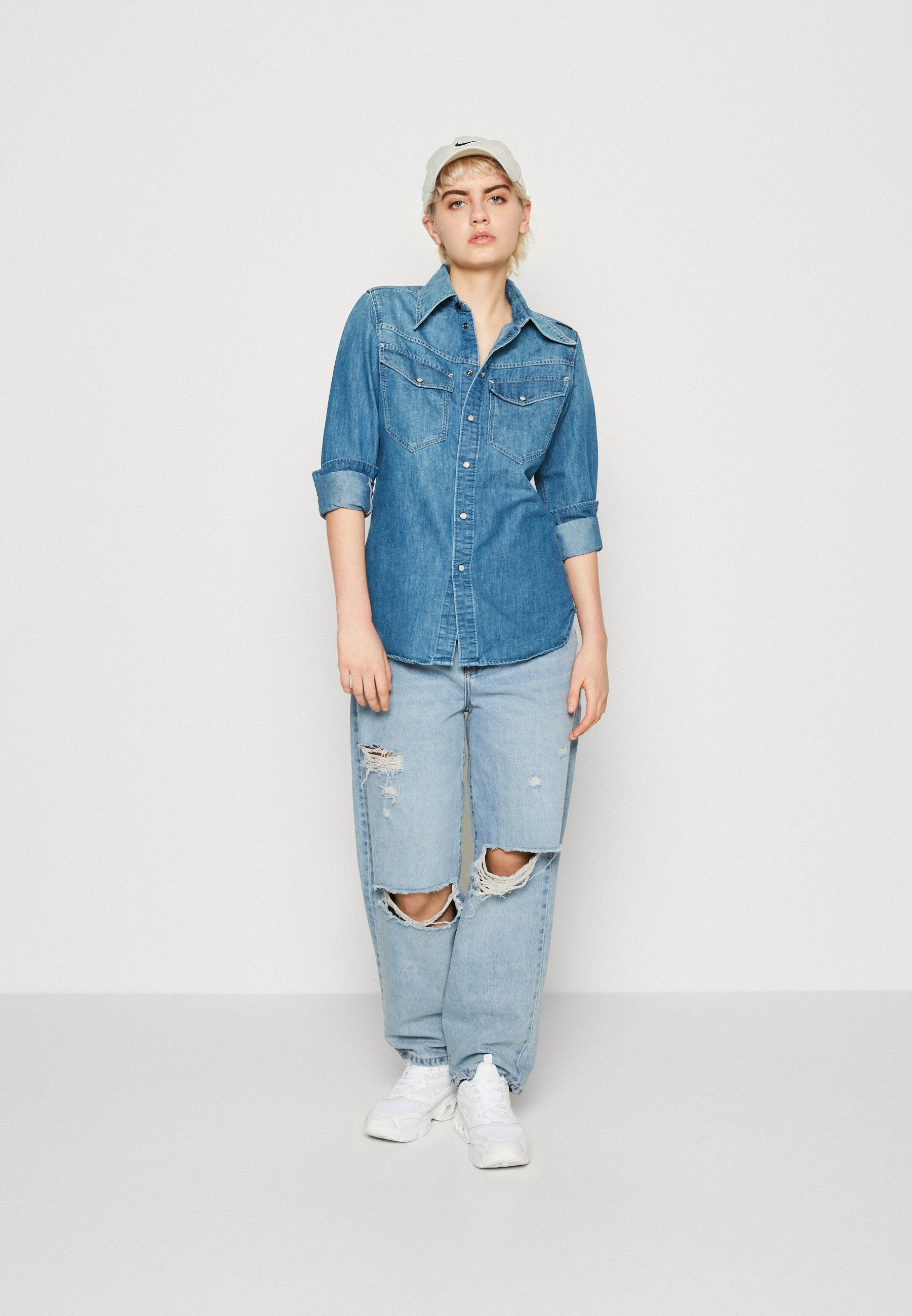 70'S SLIM SHIRT Media 2