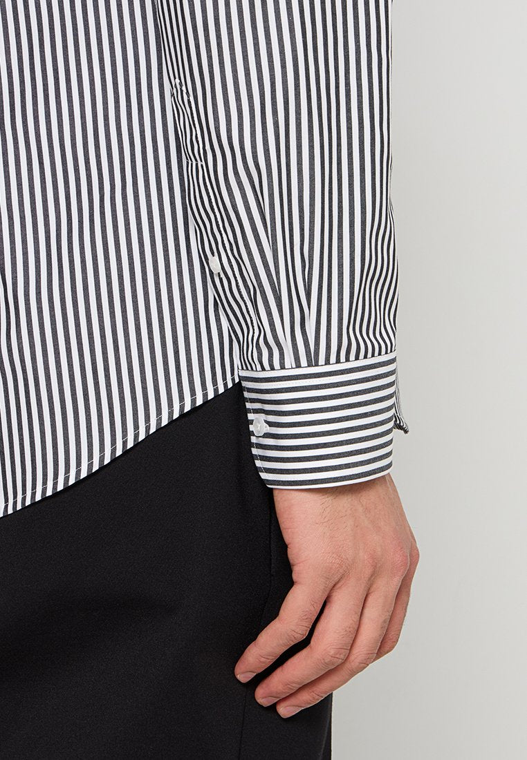 Michael Kors SLIM FIT
