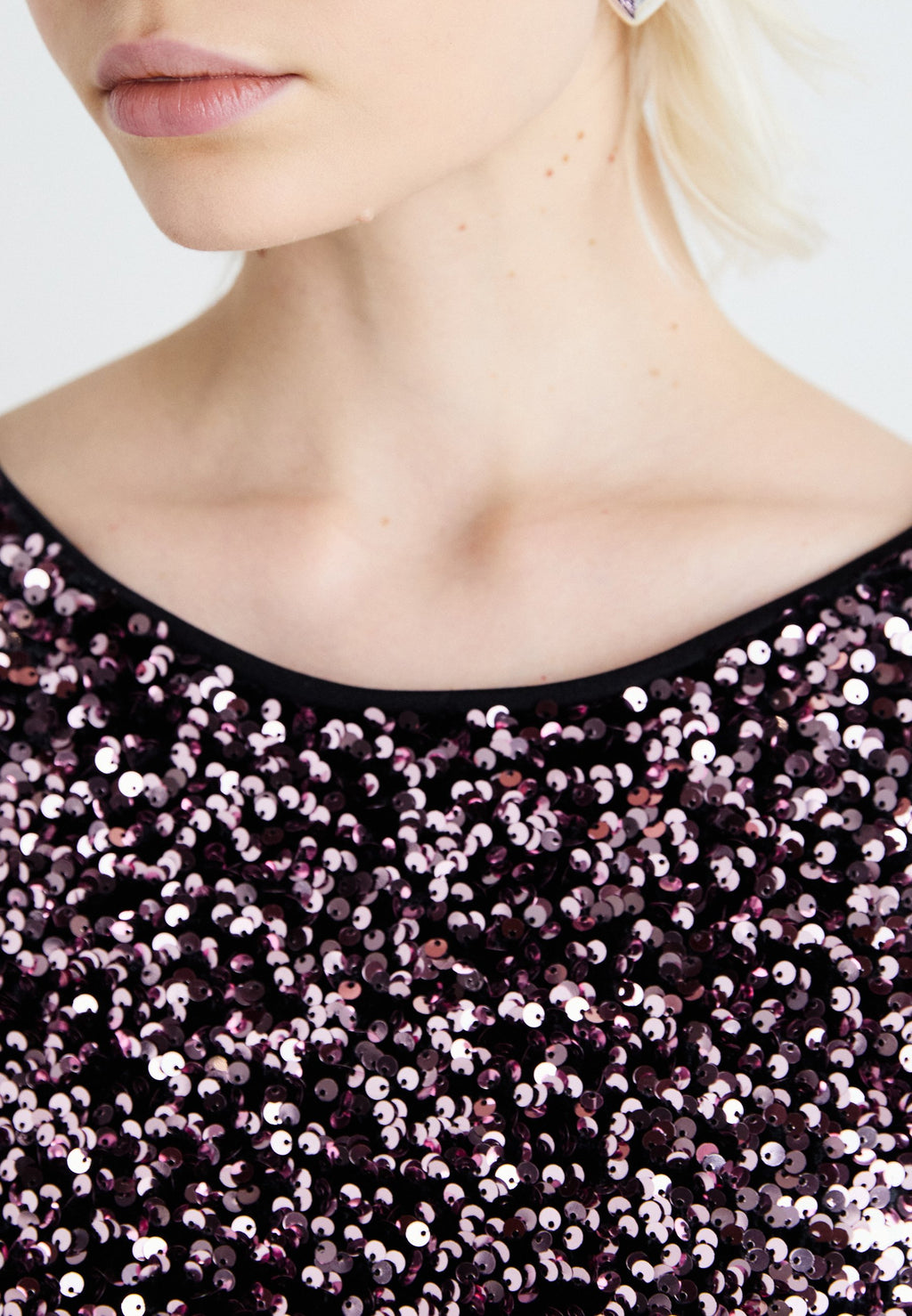 Gina Tricot LOOSE SEQUIN MINI DRESS