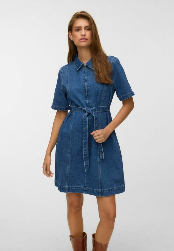 Vero Moda DENIM DRESS VMLOUISE SHORT DRESS - Denim dress - medium blue denim
