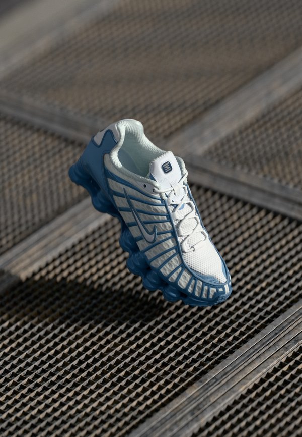 Nike Sportswear SHOX TL - Trainers - white/work blue