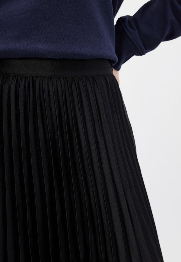 GANT SATEEN PLEATED SKIRT