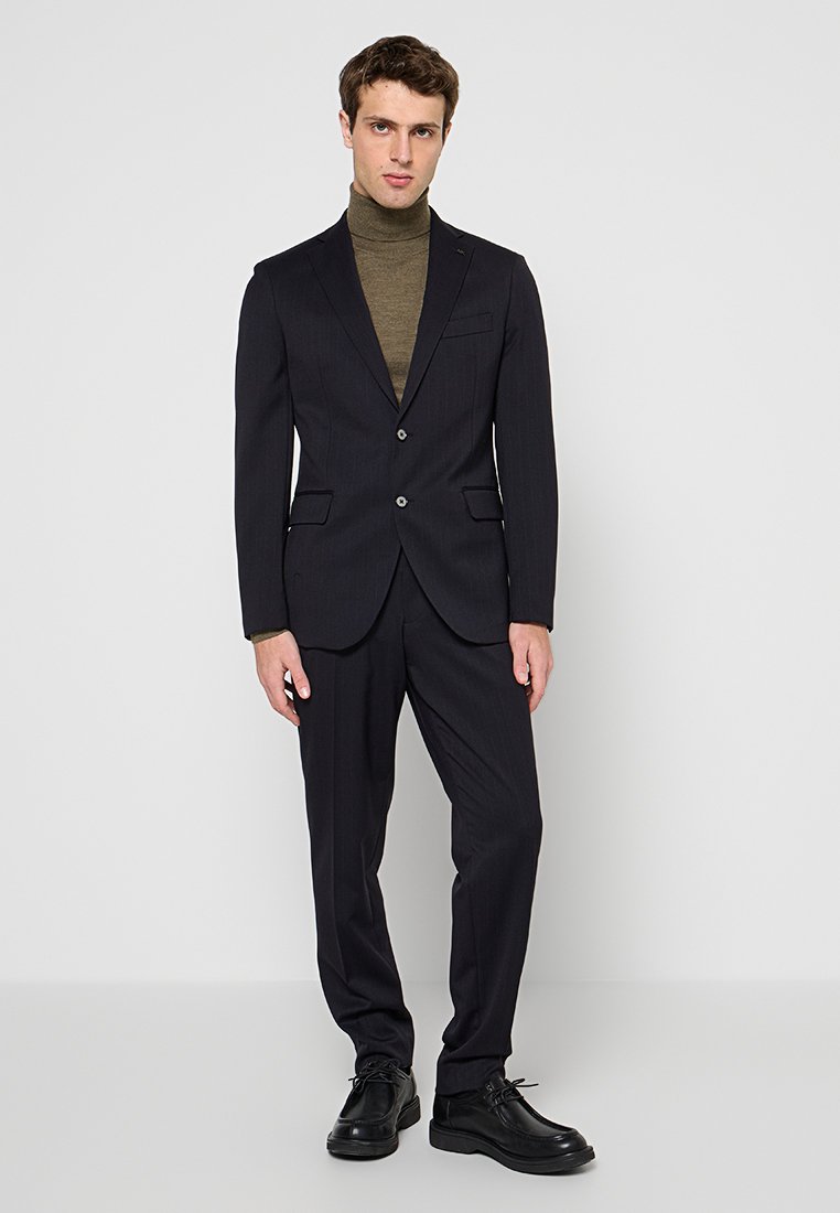 Michael Kors SLIM FIT