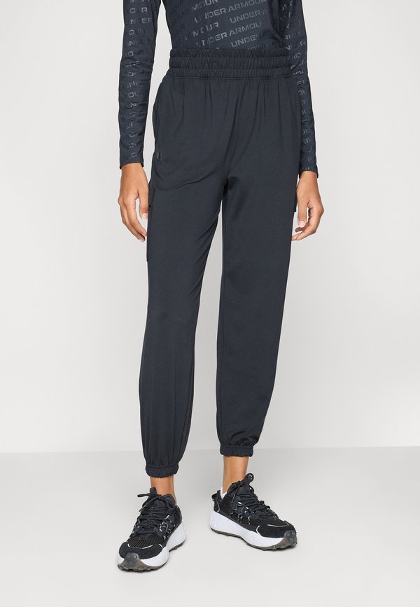 Under Armour MERIDIAN CARGO JOGGER - Tracksuit bottoms - blk