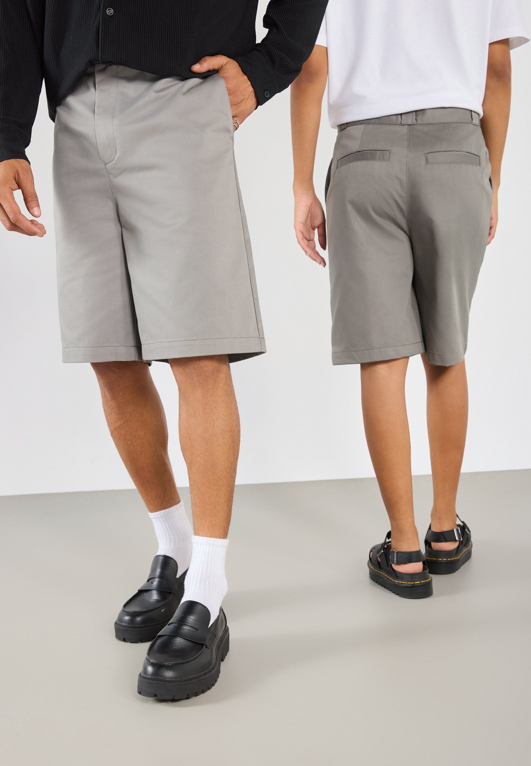 YOURTURN RELAXED FIT SHORTS