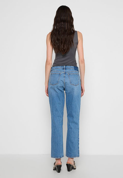 Abercrombie & Fitch FEB4