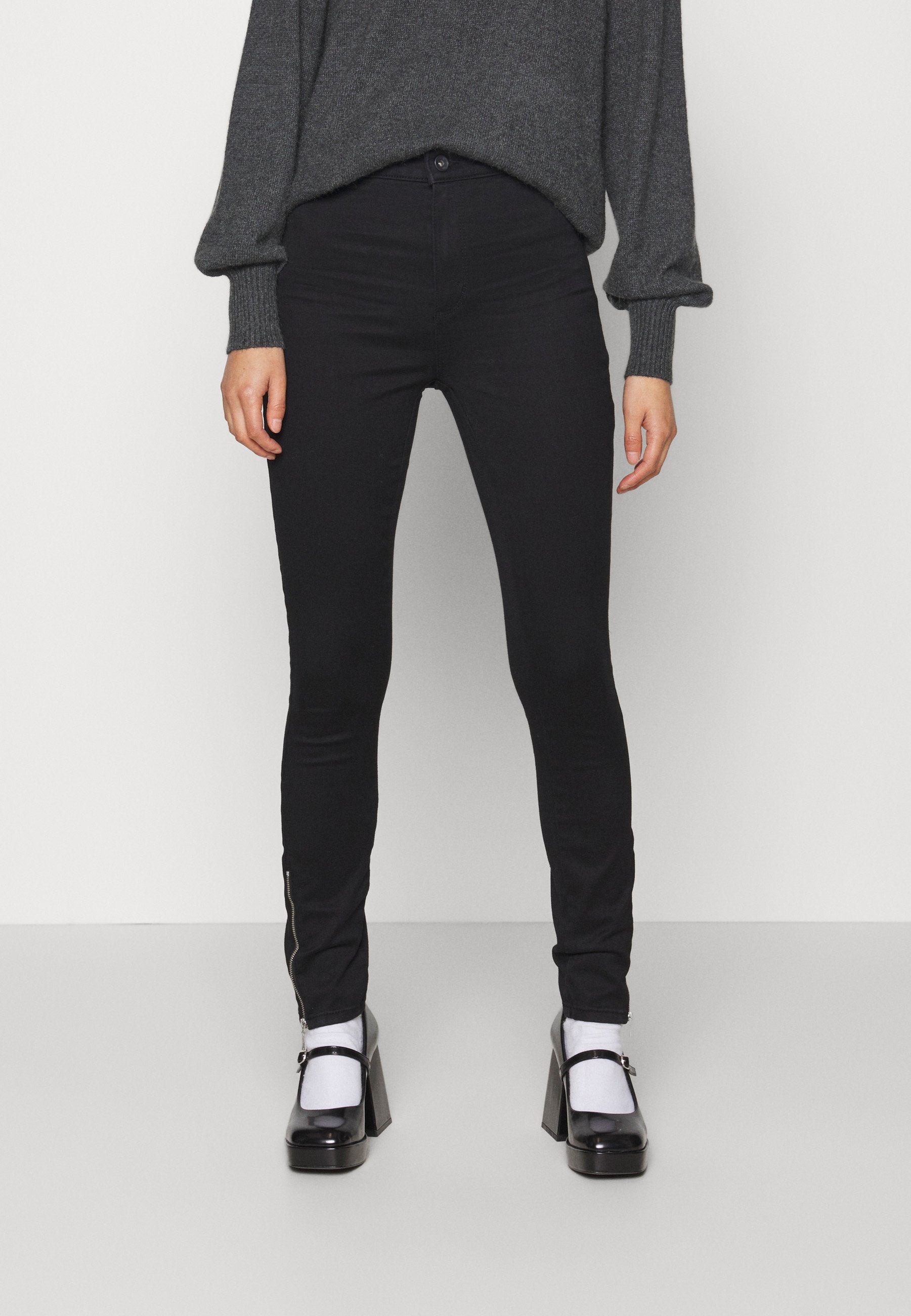 ONLROYALHW ZIP CLEAN Media 3
