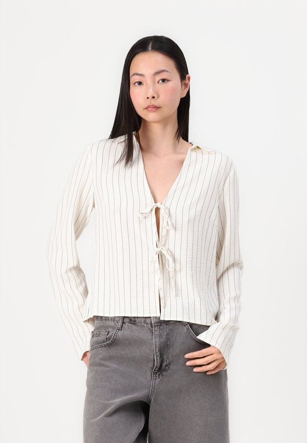 ONLY ONLMETTE PINSTRIPE TIE SHIRT