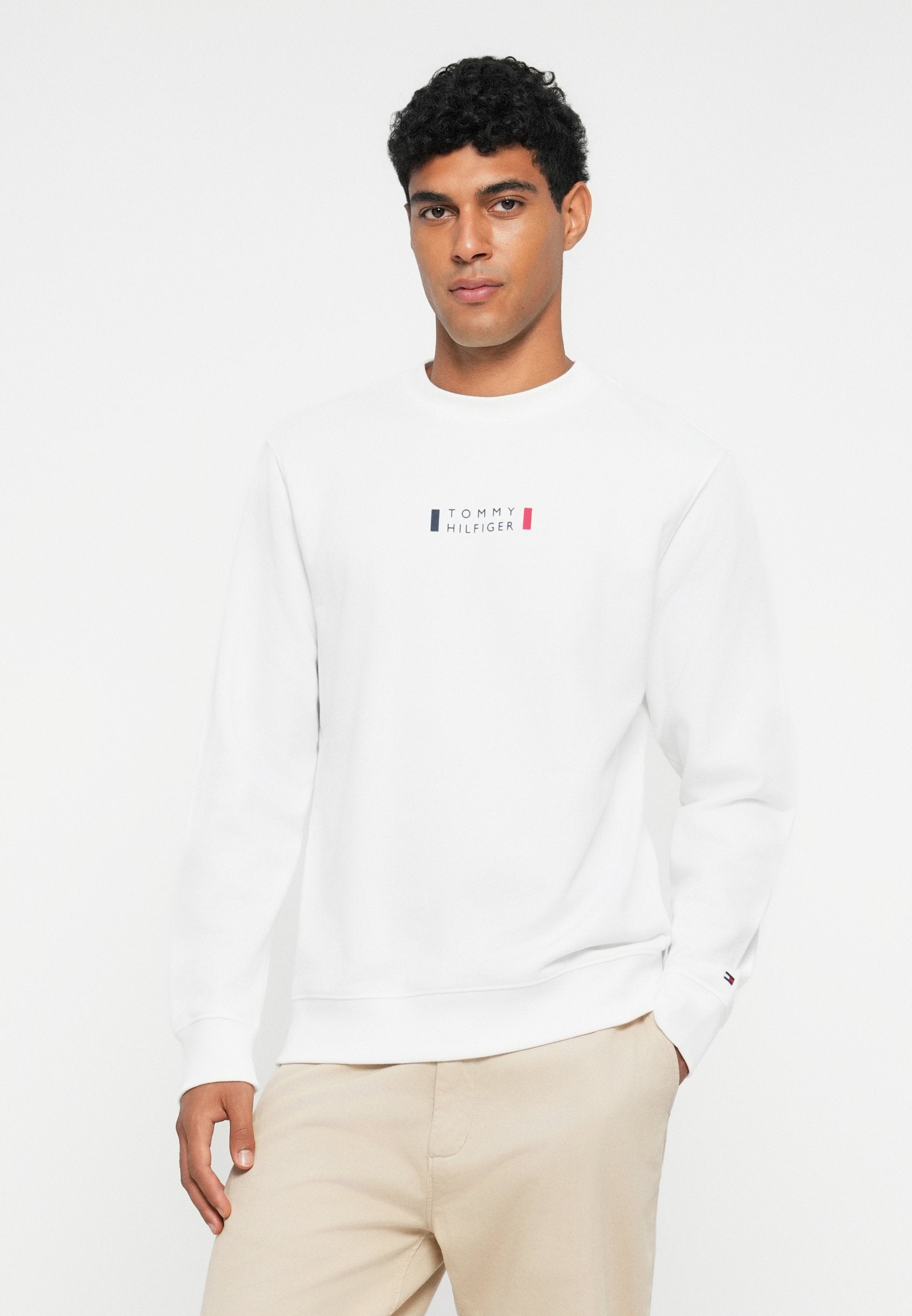 BRAND LOVE SWEATSHIRT Media 5