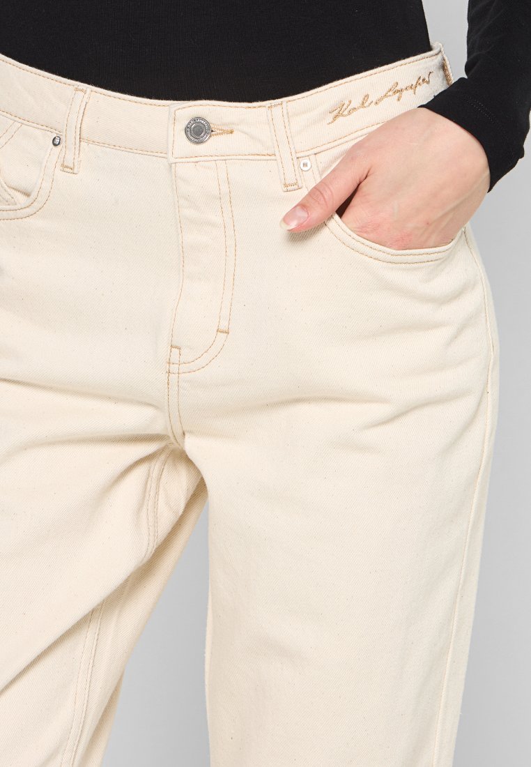 KARL LAGERFELD Mom Jeans Media 6